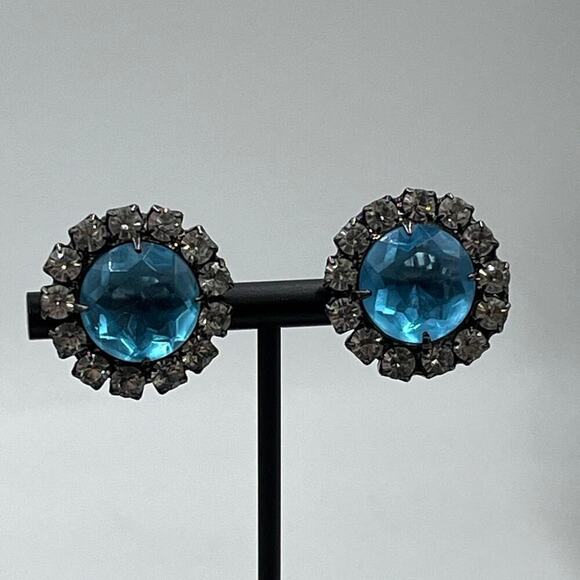 Kenneth Jay Lane‎ Vintage Aquamarine Color Button Clip Gunmetal Earrings - Picture 2 of 12